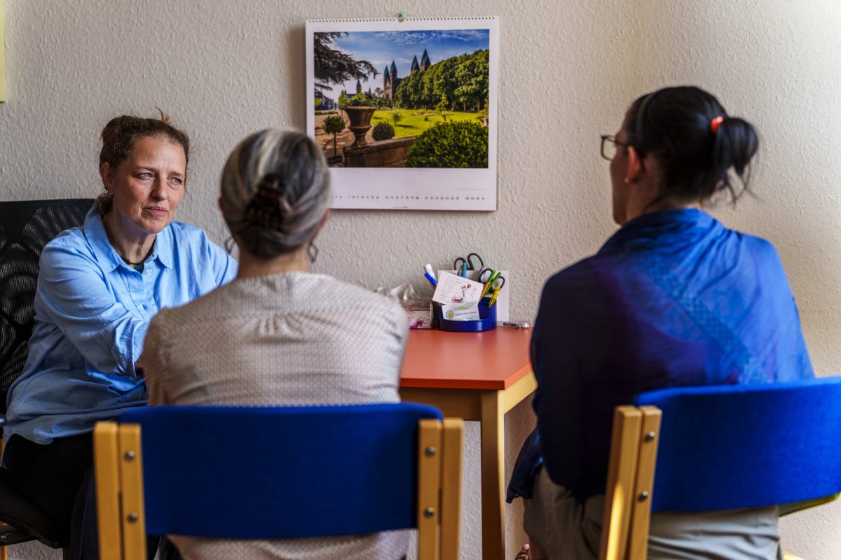 Symbolbild. Beratungsstellen klären auf und kämpfen gegen Gewalt an Frauen.