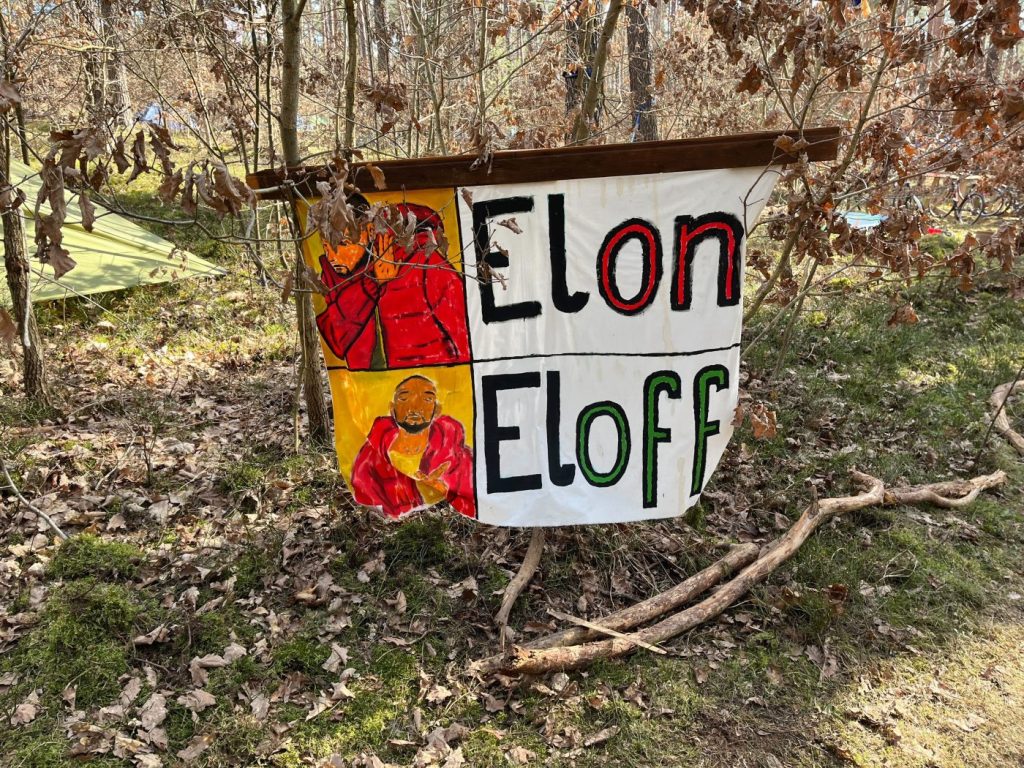 Hier ist klar: Tesla-Boss Elon Musk ist im Protest-Camp unerwünscht!