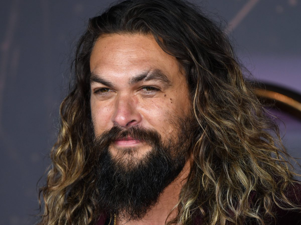 Jason Momoa kennen viele aus â€žGame of Thronesâ€œ. Jetzt verrÃ¤t er, warum eine bestimmte Weihnachtstradition fÃ¼r ihn unverzichtbar ist.